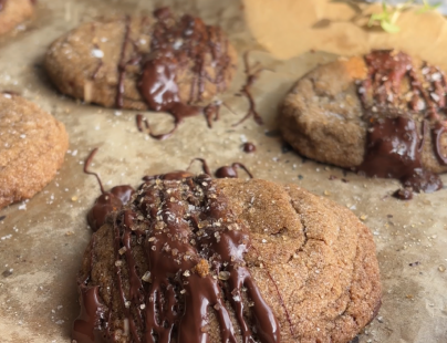 Spice It Up with These Irresistible Vegan Ginger Cookies!